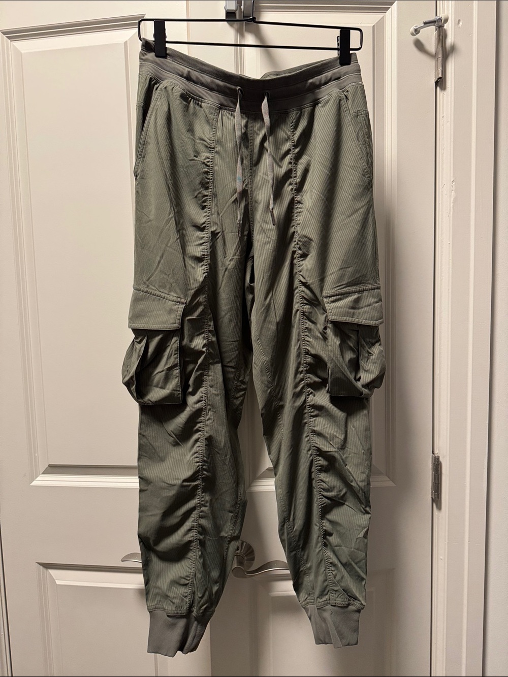 Lululemon Dance Studio Relaxed Fid Mid-Rise Cargo Jogger Size Small